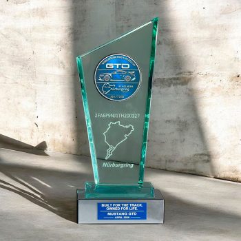 Trofeo Sobre Diseño en Cristal 9mm e Impresión UV Full Color