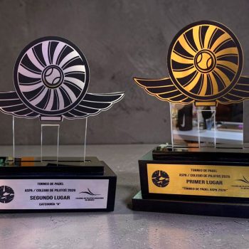 Trofeo Sobre Diseño en Acrílico