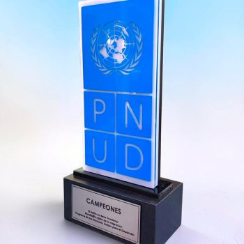 Trofeo Sobre Diseño en Acrílico
