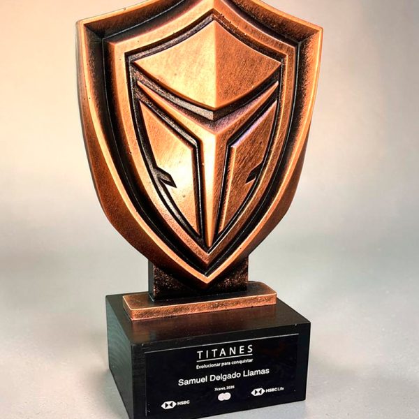 TITANES